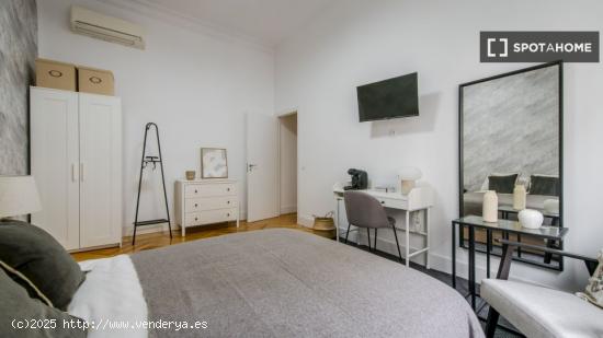 Preciosa habitación en alquiler situada en Madrid - MADRID