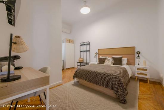  Preciosa habitación en alquiler situada en Madrid - MADRID 