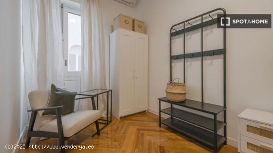 Preciosa habitación en alquiler situada en Madrid - MADRID