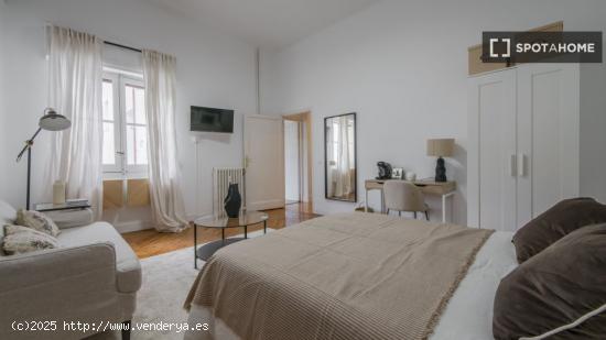 Preciosa habitación en alquiler situada en Madrid - MADRID