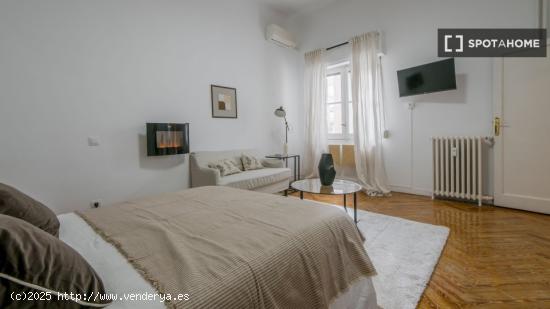 Preciosa habitación en alquiler situada en Madrid - MADRID