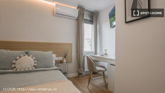 Preciosa habitación en alquiler situada en Madrid - MADRID