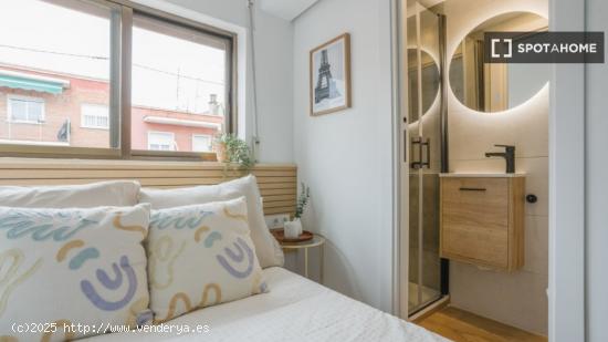 Preciosa habitación en alquiler situada en Madrid - MADRID