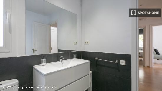 Habitación en piso compartido en barcelona. - BARCELONA