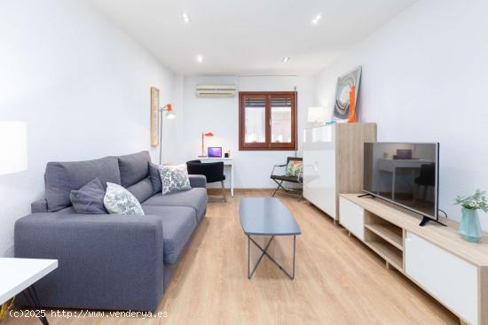  Apartamento entero de 1 dormitorio en València - VALENCIA 