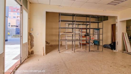 LOCAL COMERCIAL EN VENTA JUNTO A LA PLAZA DE LAS AMÉRICAS VALDEPASILLAS - BADAJOZ