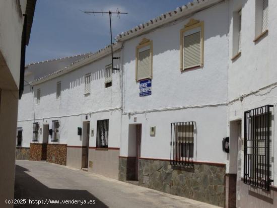  CASA DE PUEBLO CON TERRENO EN VENTA, VILLANUEVA DEL ROSARIO, MALAGA - MALAGA 