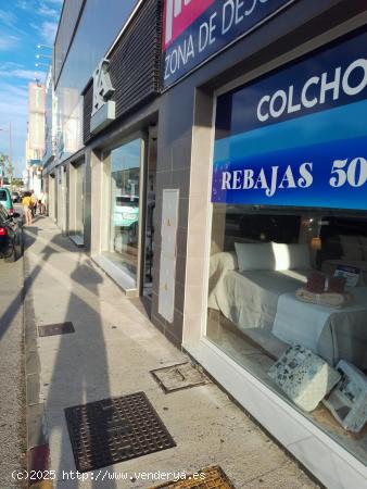 SE ALQUILA LOCAL COMERCIAL 50M² - CADIZ