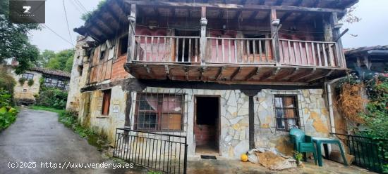 VENTA DE DOS CASAS PAREADAS EN CORVERA DE TORANZO - CANTABRIA