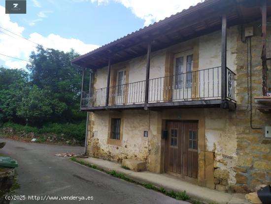 AMPLIA CASA DE PUEBLO EN VILLACARRIEDO - CANTABRIA