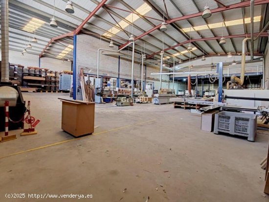  ¡Impresionante Nave Industrial en Venta en Alcoletge! 