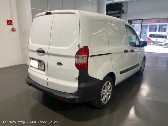 Ford Transit Courier 1.5TDCi Trend 75cv - GARANTIA MECANICA - Barcelona