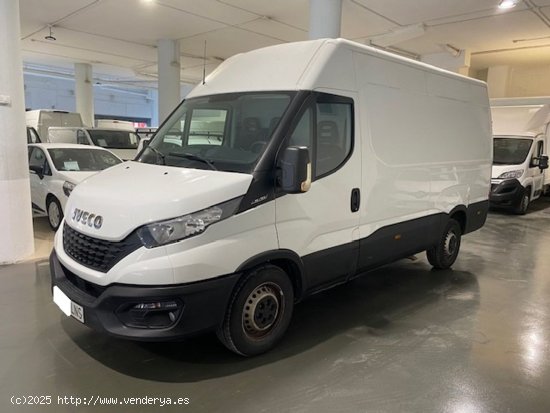 Iveco Daily Furgón 35S12 V 3520L H2 12.0 120cv - GARANTIA MECANICA - Barcelona