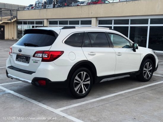 Subaru Outback 2.5i EXECUTIVE PLUS AWD AUTOMÁTICO GLP con TECHO SOLAR, CUERO COMPLETO... - El Prat 