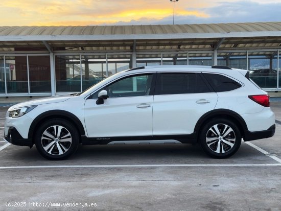 Subaru Outback 2.5i EXECUTIVE PLUS AWD AUTOMÁTICO GLP con TECHO SOLAR, CUERO COMPLETO... - El Prat 