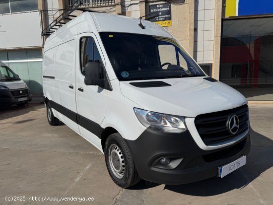 Mercedes Sprinter 211 CDI MEDIO 3.0T T. ALTO TD - Alzira