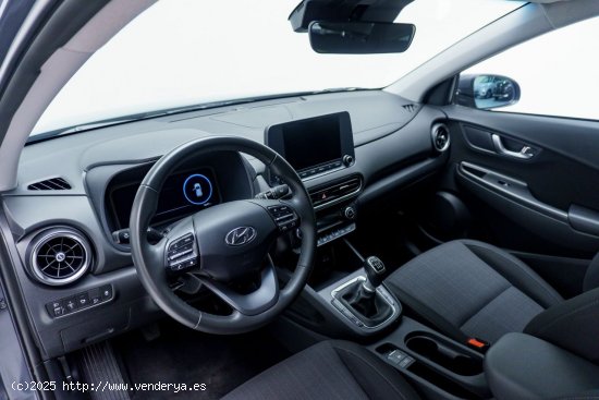 Hyundai Kona MAXX 48V 1.0 TGDI 120 CV 2WD 5P - Sant Boi de Llobregat