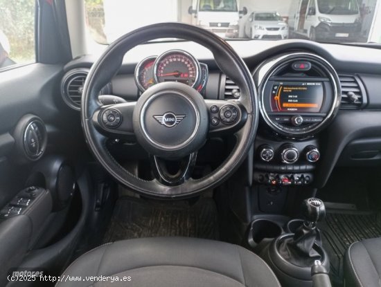 Mini One D 5 puertas de 2019 con 219.500 Km por 10.990 EUR. en Sevilla