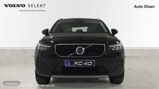 Volvo XC40 Core, B3 Mild Hybrid, Gasolina de 2024 con 15.000 Km por 39.500 EUR. en Burgos