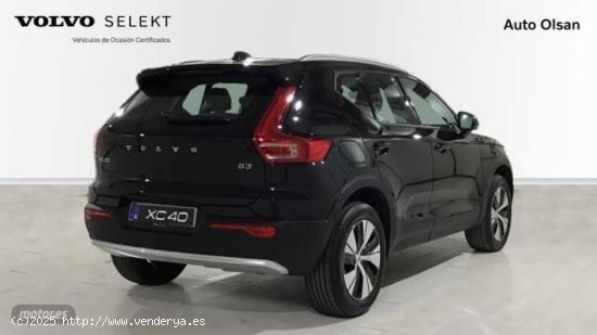 Volvo XC40 Core, B3 Mild Hybrid, Gasolina de 2024 con 15.000 Km por 39.500 EUR. en Burgos