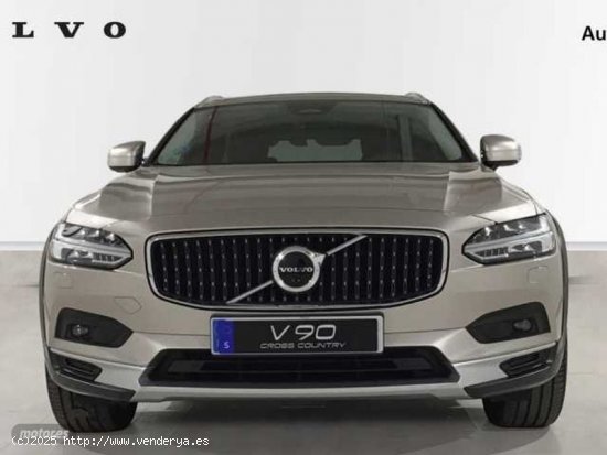 Volvo V 90 Ultimate, B4 AWD Mild Hybrid, Diesel, Bright de 2023 con 17.200 Km por 59.900 EUR. en Bur