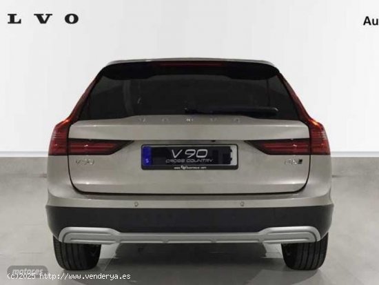 Volvo V 90 Ultimate, B4 AWD Mild Hybrid, Diesel, Bright de 2023 con 17.200 Km por 59.900 EUR. en Bur