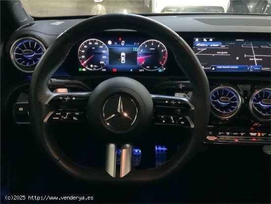 Mercedes CLA 200 - 