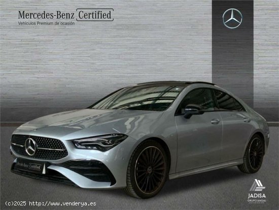 Mercedes CLA 200 - 