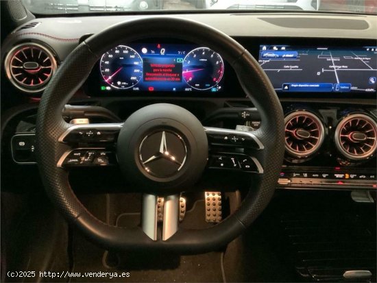 Mercedes CLA 200 - 