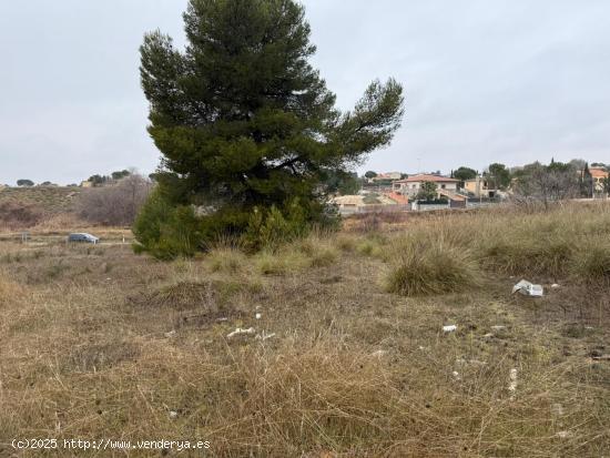 Terreno de 3000 m2 en colmenar de oreja - MADRID