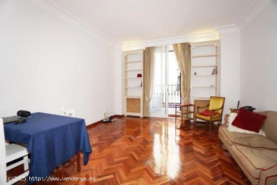 Apartamento de dos dormitorios en  PALACIO DEL MARQUÉS DE ESCALONA Y DE BORNOS - MADRID