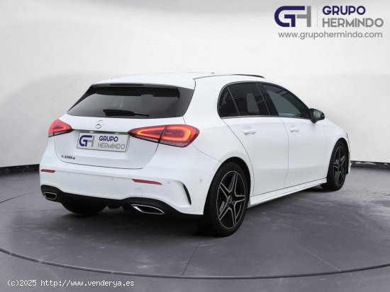 Mercedes Clase A 200 D AMG LINE - Ponteareas