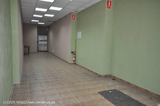 Local comercial en alquiler - BARCELONA