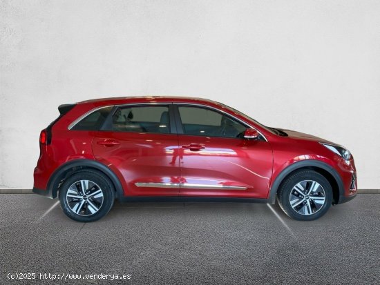 Kia Niro 1.6 GDi PHEV 104kW (141CV) Concept RUNWAY RED - 