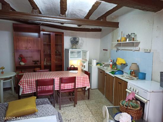 CASA RURAL DE 3 PLANTAS A REFORMAR - ZONA CENTRO DEL PUEBLO- - TARRAGONA