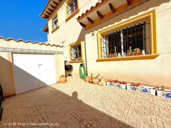 Chalet en venta en Orihuela (Alicante)