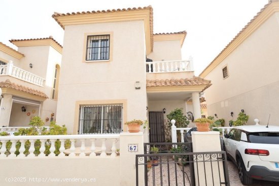  Villa en venta en Orihuela (Alicante) 