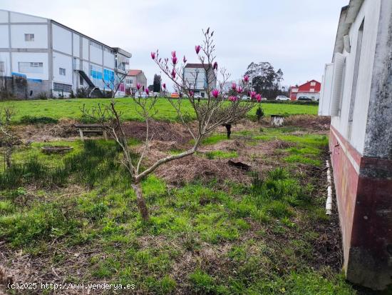 Se vende casa para reformar en c/Oliveira, Carballo - A CORUÑA