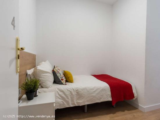  Habitaciones en apartamento de 7 dormitorios en Argüelles - MADRID 