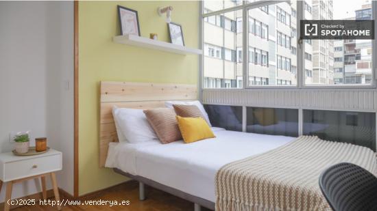 Alquiler de habitaciones en apartamento de 7 dormitorios en Cuatro Caminos - MADRID