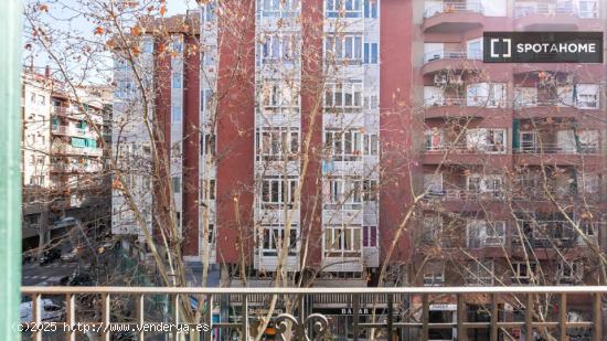 Cómodo y luminoso apartamento en zona céntrica. - BARCELONA