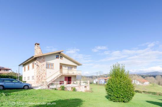 CASA CON FINCA A 500M DEL CENTRO DE POLA DE SIERO - ASTURIAS