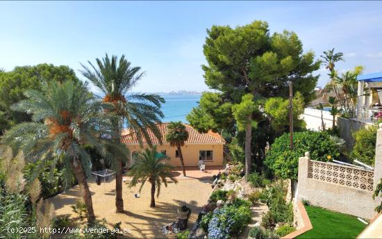 Espectacular Chalet en Coveta Fumá con vistas  al mar - ALICANTE