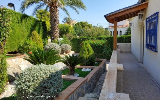 Espectacular Chalet en Coveta Fumá con vistas  al mar - ALICANTE