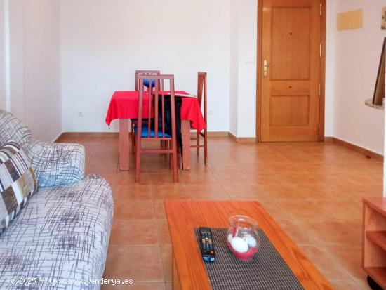 Apartamento de un dormitorio (posible 2) con parking y piscina en Albir - ALICANTE