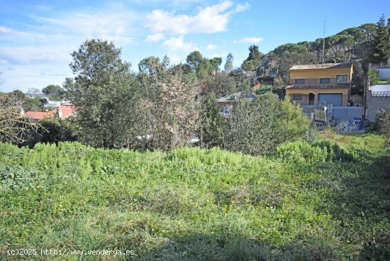 Parcelas en venta en la urbanización El Telegraf de Montornés del Vallés. - BARCELONA