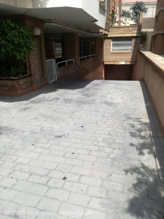 garaje cerrado en venta  en Barcelona - Barcelona