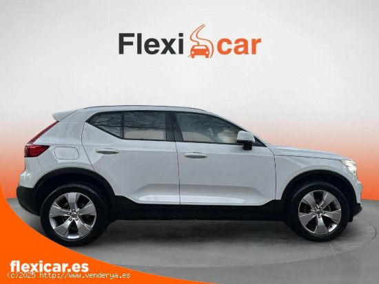 Volvo XC-40 1.5 T3 Momentum Pro - Granada