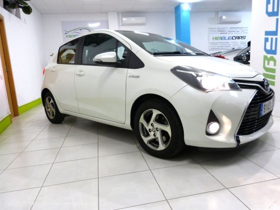 Toyota Yaris 1.5 HYBRID ACTIVE - Montcada i Reixach