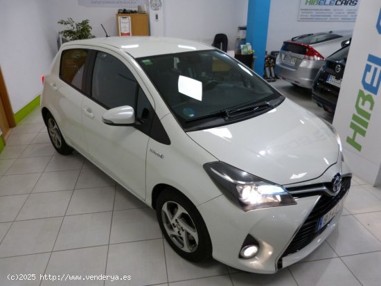 Toyota Yaris 1.5 HYBRID ACTIVE - Montcada i Reixach